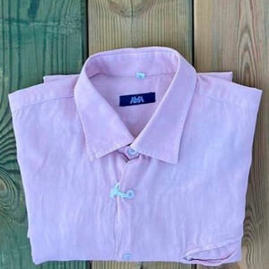 AWA tienda online de camisas de lino 100%, para hombres y mujeres. Camisas de lino realizadas en Málaga. Awa calidad en camisas de lino, estilo clásico y amplia gama de colores. Tu camisa de lino
